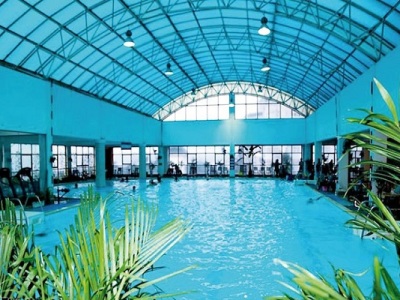 Review bể bơi Phú Lâm
